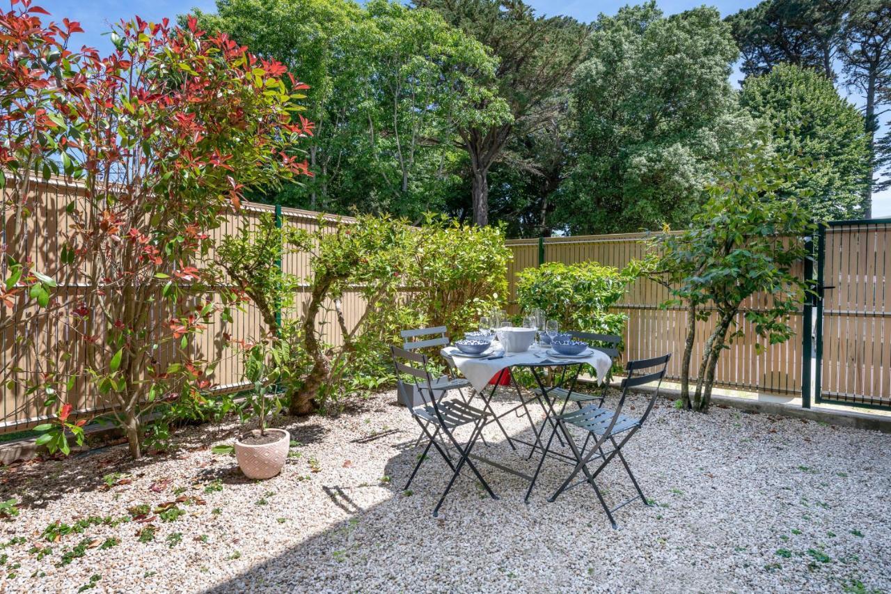 Rez-De-Jardin Pour 3 Personnes Proche De La Plage Порник Екстериор снимка