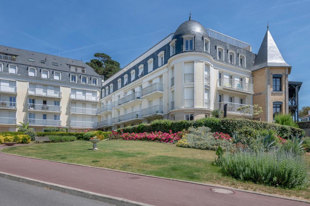 Rez-De-Jardin Pour 3 Personnes Proche De La Plage Порник Екстериор снимка